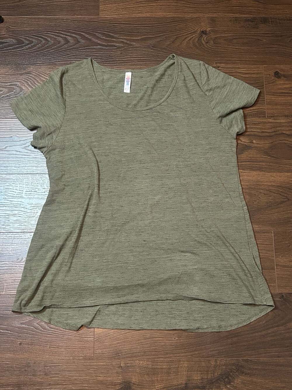 LuLaRoe Olive Green Spacedye Short Sleeve Scoop Neck T-Shirt